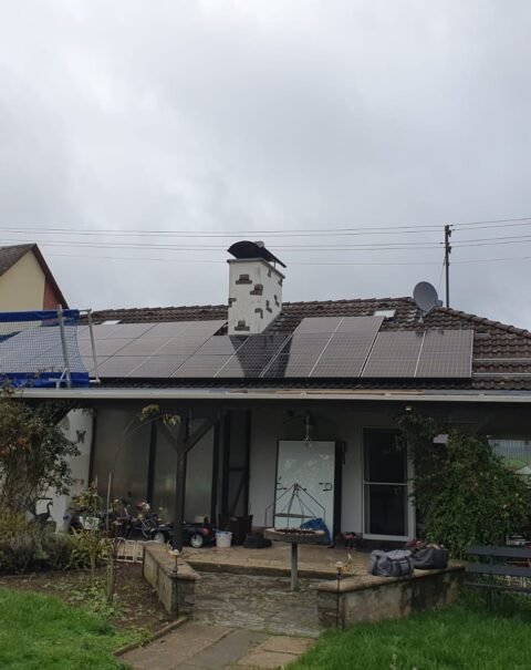 Solaranlage auf einem Hausdach in Bendorf installiert