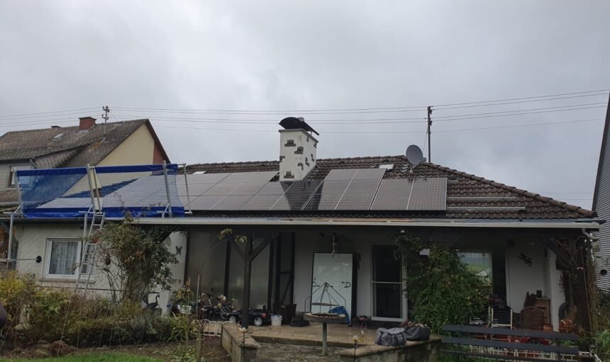 Solaranlage auf einem Hausdach in Bendorf installiert