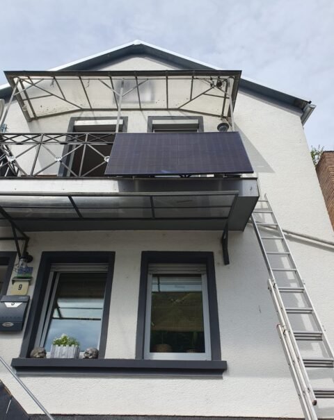 Solarmodul an einem Haus in Dausenau installiert