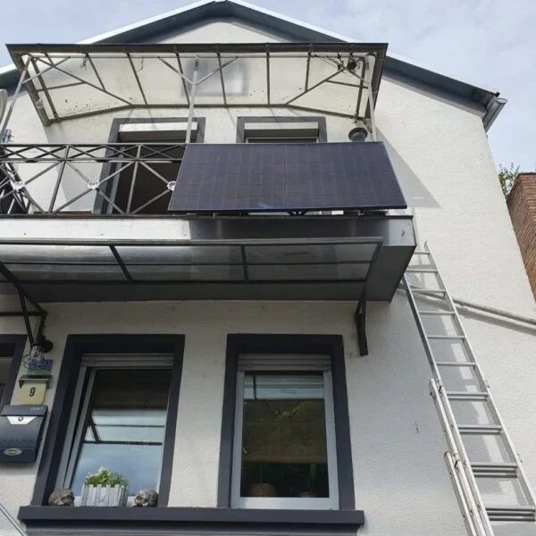 Solarmodul an einem Haus in Dausenau installiert